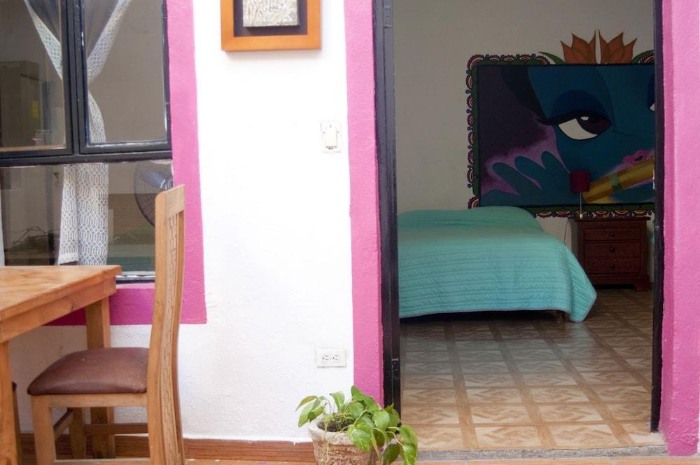 Taiyari Hostal Монтерей Екстериор снимка